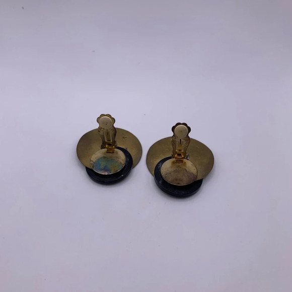 🖤#138 Vintage brass tone black accents clip on earrings - Picture 7 of 7